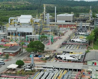 Petrobras abre investigação administrativa de venda de refinaria