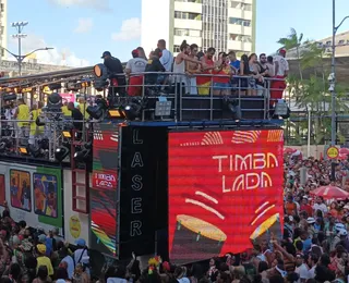 "Pipocalada" cumpre o que prometeu em trio sem cordas de Timbalada