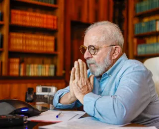 Planalto aconselha Lula a definir sucessor de Dino rapidamente