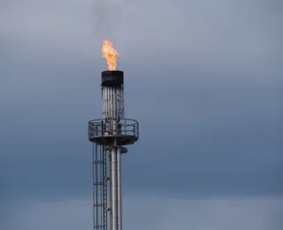 Preços do petróleo sobem com tensões no Oriente Médio