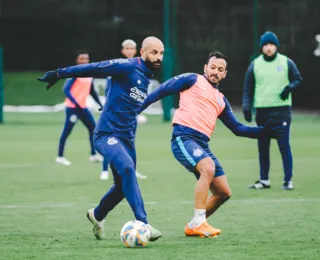 Rogério Ceni comanda coletivo em último treino do Bahia em Manchester