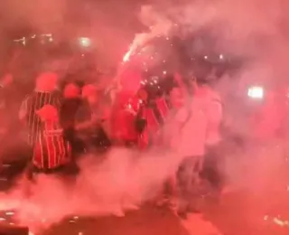 Torcida faz a festa no embarque do Fluminense rumo ao mundial; veja