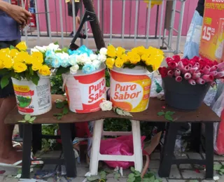 Venda de flores é garantia de lucro em Festa de Iemanjá