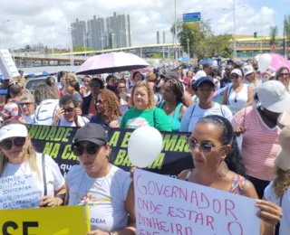 Vídeo: profissionais da enfermagem realizam manifestação em Salvador