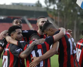 Vitória enfrenta o Jacobina com força máxima