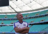 “Absolutamente confiante”, diz Bobô sobre Ba-Vi decisivo no Baianão