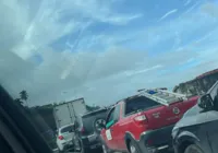 Acidente causa grande congestionamento na BR-324