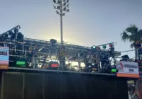 Adão Negro leva reggae e mensagem de paz durante show na Barra