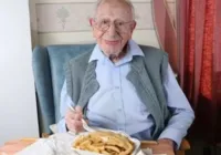 Aos 111 anos, britânico se torna o homem vivo mais velho do mundo