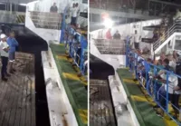 Após problema na rampa, Ferry retorna com veículos e sem passageiros