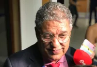 Assim como Adolfo, Rosemberg frisa que PEC não garante novo mandato