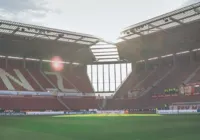 Bomba da 2ª Guerra Mundial faz clube alemão mudar programação