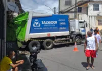 Caminhão de lixo atinge casa no bairro de São Caetano