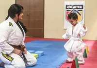 Centro de tratamento para autismo integra jiu-jítsu e fisioterapia