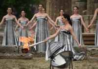 Chama olímpica dos Jogos de Paris-2024 é acesa em Olímpia