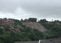 Com acionamento de sirenes, moradores deixam suas casas em Salvador