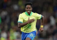 Com direito a seis gols em jogo movimentado, Brasil empata com Espanha