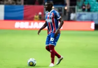 Com lesão no tornozelo, Ryan passa por cirurgia e recebe alta médica