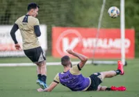 Condé comanda treino com foco na criação de olho no Ba-Vi