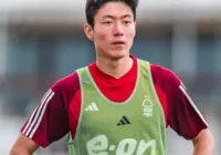 Cunhada é condenada por vazar vídeos de sexo de atacante coreano