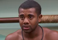 Davi chora com fãs ao lamentar 'momentos difíceis': "Humilhação"