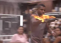 Davi erra, mas age rápido e evita incêndio em cozinha do BBB; vídeo