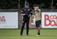 De volta ao Brasileirão, Vitória faz único treino de olho no São Paulo