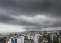 Defesa Civil alerta para tempestades nas próximas horas em Salvador