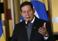 Deputados cobram que PGR investigue Mourão por enaltecer golpe de 1964