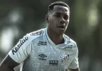Em Tremembé, Robinho diz que irá comer ovo de Páscoa em casa
