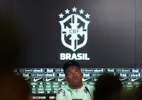 Em amistoso antirracista, Vini vestira braçadeira de capitão do Brasil