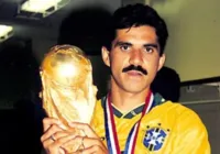 Ex-zagueiro da Seleção é acusado de abandono pela filha e se defende