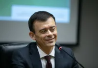 Governo coibir 'supersalários' com novo teto do funcionalismo