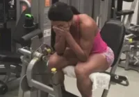 Gracyanne diz que Belo saiu de casa sem avisar: “Estou arrasada”