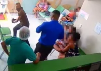 Homem armado com espada tenta agredir segurança na Bahia; assista