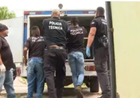 Homem corta mão da mãe após matá-la para sacar dinheiro