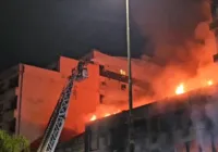 Incêndio em pousada mata ao menos dez pessoas