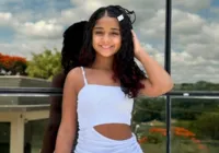 Influenciadora de 12 anos revela que está casada e em lua de mel