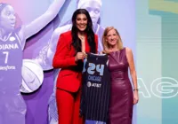 Kamila Cardoso é escolhida pelo Chicago Sky no draft da WNB