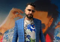 Latino revela encontro com Mani Reggo: "Mulher inteligente"