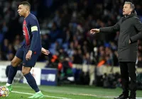 Luis Enrique rebate 'especulações' sobre sua relação com Mbappé