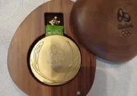 Medalha de ouro da seleção olímpica é vendida por R$ 170 mil