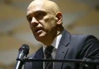 Moraes nega pedido para isentar X no Brasil de ordens judiciais