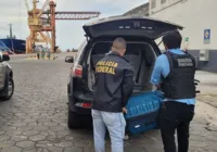 Mulher é presa em cruzeiro e polícia apreende 47 kg de cocaína 'pura'