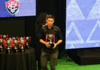 Osvaldo fala sobre provocações e valoriza título baiano: "Privilégio"