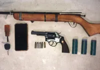 PM apreende foragido da Justiça com armas no sul da Bahia