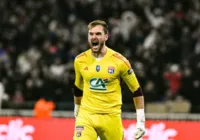 Perri pega pênalti, e Lyon vai à semifinal da Copa da França