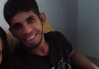 "São animais", diz mãe de torcedor do Vitória em coma após agressão