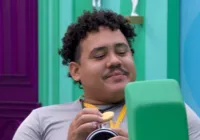 Sem saber de término, Lucas se declara a esposa: "Amor da minha vida"