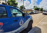 Suspeito morre ao trocar tiros com PMs durante paredão em Amaralina